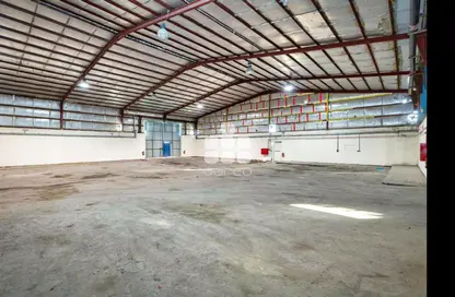 Warehouse - Studio - 2 Bathrooms for rent in Industrial Area 1 - Industrial Area - Doha