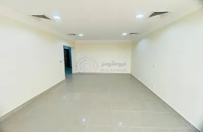 Apartment - 3 Bedrooms - 3 Bathrooms for rent in Al Sadd Road - Al Sadd - Doha