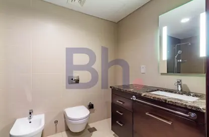 Apartment - 2 Bedrooms - 3 Bathrooms for sale in Tower 23 - Viva Bahriyah - The Pearl Island - Doha