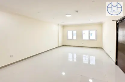 Apartment - 3 Bedrooms - 3 Bathrooms for rent in New Al Hitmi - Fereej Bin Omran - Doha