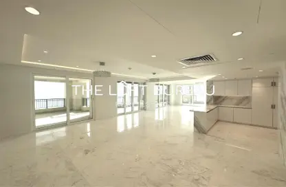 Penthouse - 4 Bedrooms - 6 Bathrooms for sale in Viva West - Viva Bahriyah - The Pearl Island - Doha