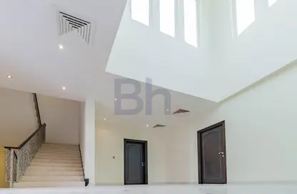 Villa - 3 Bedrooms - 5 Bathrooms for rent in West Bay Lagoon - West Bay Lagoon - Doha