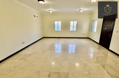 Villa - 7+ Bedrooms - 7+ Bathrooms for rent in Al Kheesa - Al Kheesa - Umm Salal Mohammed