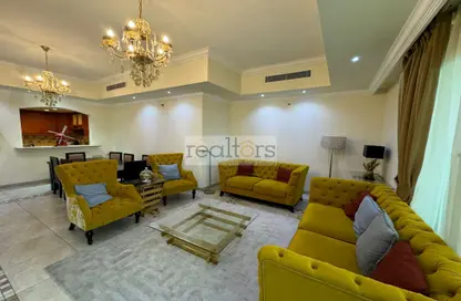 Apartment - 1 Bedroom - 2 Bathrooms for sale in Sabban Towers - Porto Arabia - The Pearl Island - Doha