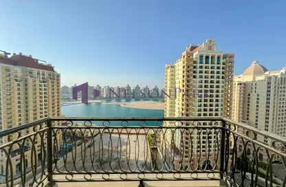 Apartment - 3 Bedrooms - 5 Bathrooms for rent in The Garden - Floresta Gardens - The Pearl Island - Doha