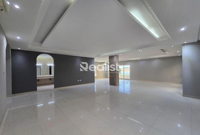 Villa - 5 Bedrooms - 6 Bathrooms for rent in West Bay Lagoon Street - West Bay Lagoon - Doha