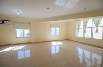 Apartment - 3 Bedrooms - 3 Bathrooms for rent in Al Muntazah Street - Al Muntazah - Doha