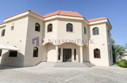 Villa - 7 Bedrooms - 6 Bathrooms for rent in Al Dafna - Al Dafna - Doha