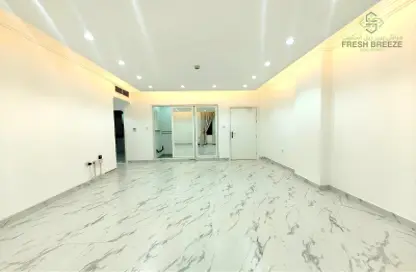 Apartment - 3 Bedrooms - 2 Bathrooms for rent in Al Sadd - Al Sadd - Doha