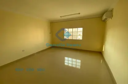 Apartment - 3 Bedrooms - 3 Bathrooms for rent in Al Themar Street - Umm Ghuwailina - Doha