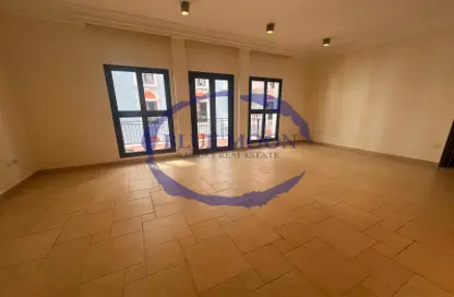 Apartment - 2 Bedrooms - 3 Bathrooms for rent in Qanat Quartier - The Pearl Island - Doha