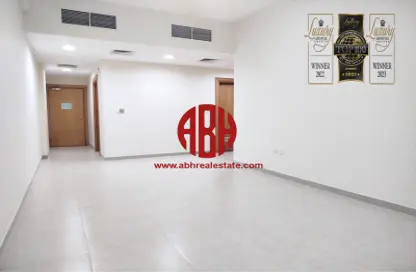 Apartment - 2 Bedrooms - 3 Bathrooms for rent in E Block - Muzahem Street - Al Sadd - Doha