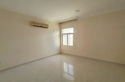 Villa - 4 Bedrooms - 4 Bathrooms for rent in Al Gharrafa - Al Gharrafa - Doha