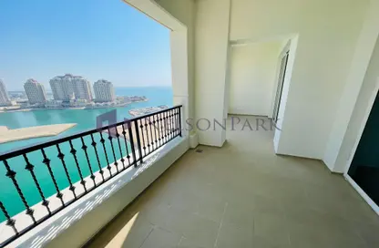 Apartment - 2 Bedrooms - 3 Bathrooms for rent in Viva West - Viva Bahriyah - The Pearl Island - Doha