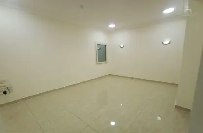 Apartment - 2 Bedrooms - 2 Bathrooms for rent in Al Mansoura - Al Mansoura - Doha