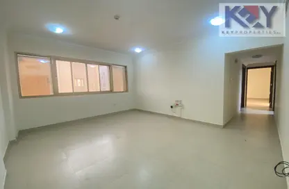 Apartment - 2 Bedrooms - 2 Bathrooms for rent in Al Sadd Road - Al Sadd - Doha