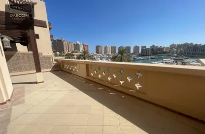 Apartment - 3 Bedrooms - 3 Bathrooms for rent in Tower 10 - Abraj Quartiers - The Pearl Island - Doha