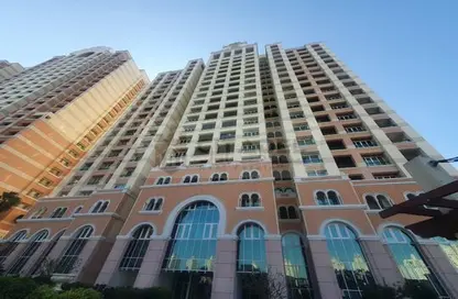 Apartment - 1 Bathroom for rent in Porto Arabia - The Pearl Island - Doha