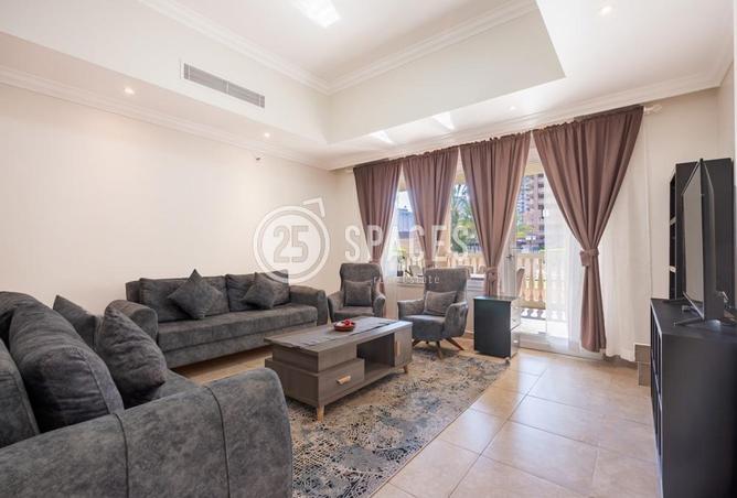 Apartment - 1 Bedroom - 2 Bathrooms for rent in West Porto Drive - Porto Arabia - The Pearl Island - Doha