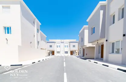 Bulk Rent Units - Studio - 6 Bathrooms for rent in Hazm Al Markhiya - Doha