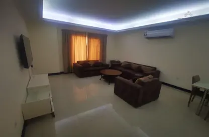 Apartment - 3 Bedrooms - 3 Bathrooms for rent in Al Nasr Street - Al Nasr - Doha