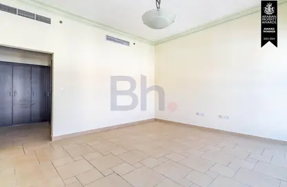 Apartment - 2 Bedrooms - 4 Bathrooms for rent in Nobili - Qanat Quartier - The Pearl Island - Doha