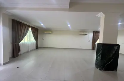 Villa - 3 Bedrooms - 3 Bathrooms for rent in Ain Khaled - Doha