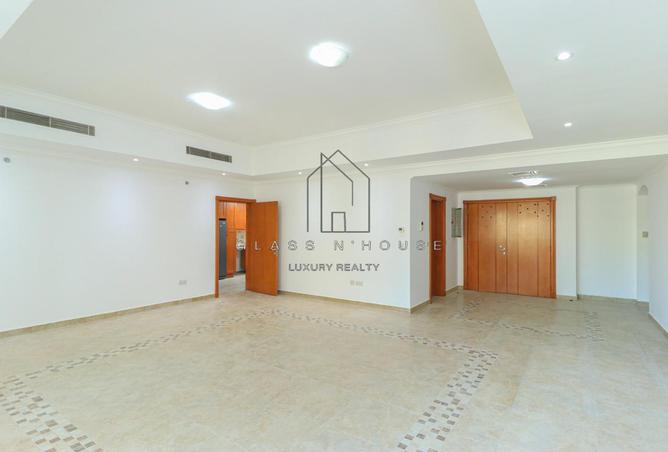 Apartment - 4 Bedrooms - 5 Bathrooms for rent in East Porto Drive - Porto Arabia - The Pearl Island - Doha