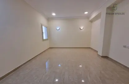 Apartment - 2 Bedrooms - 2 Bathrooms for rent in Al Mansoura - Al Mansoura - Doha