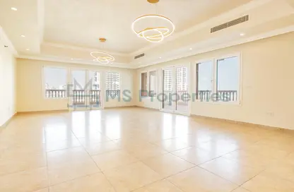 Apartment - 3 Bedrooms - 4 Bathrooms for rent in West Porto Drive - Porto Arabia - The Pearl Island - Doha