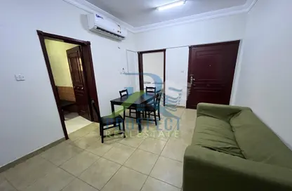 Apartment - 2 Bedrooms - 2 Bathrooms for rent in Osama Bin Zaid Street - Al Aziziyah - Doha