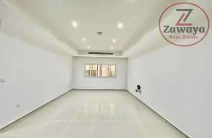 Apartment - 2 Bedrooms - 2 Bathrooms for rent in Al Nasr Street - Al Nasr - Doha