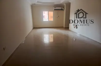 Apartment - 2 Bedrooms - 2 Bathrooms for rent in Thabit Bin Zaid Street - Al Mansoura - Doha