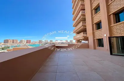 Apartment - 3 Bedrooms - 4 Bathrooms for rent in Tower 8 - Porto Arabia - The Pearl Island - Doha