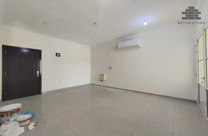 Apartment - 2 Bedrooms - 2 Bathrooms for rent in Al Muntazah Street - Al Muntazah - Doha