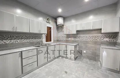 Apartment - 1 Bedroom - 1 Bathroom for rent in Umm Ghwailina Comm - Umm Ghuwalina - Umm Ghuwailina - Doha