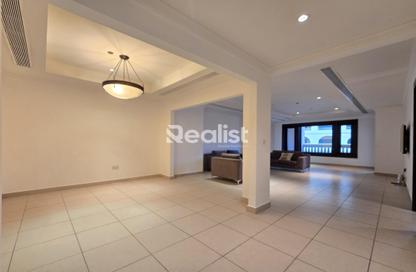 Apartment - 1 Bedroom - 2 Bathrooms for sale in West Porto Drive - Porto Arabia - The Pearl Island - Doha