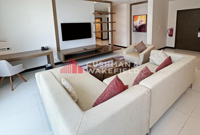 Apartment - 3 Bedrooms - 3 Bathrooms for rent in West Bay - West Bay - Doha