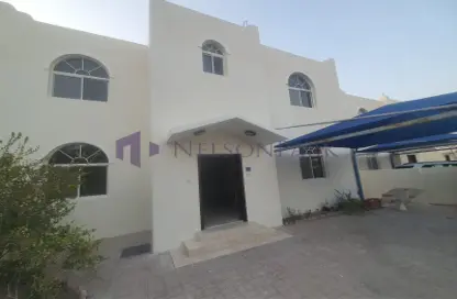 Villa - 4 Bedrooms - 5 Bathrooms for rent in Ain Khaled - Ain Khaled - Doha