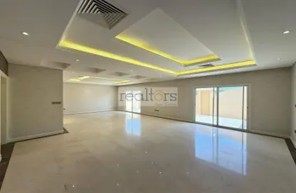 Compound - 3 Bedrooms - 3 Bathrooms for rent in Al Soudan - Al Soudan - Doha