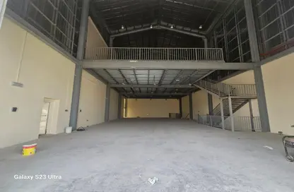 Warehouse - Studio - 4 Bathrooms for rent in Industrial Area 5 - Industrial Area - Industrial Area - Doha