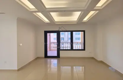 Apartment - 2 Bedrooms - 3 Bathrooms for rent in West Porto Drive - Porto Arabia - The Pearl Island - Doha