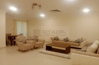 Apartment - 2 Bedrooms - 3 Bathrooms for rent in Fereej Abdul Aziz - Fereej Abdul Aziz - Doha