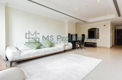 Apartment - 1 Bedroom - 2 Bathrooms for sale in East Porto Drive - Porto Arabia - The Pearl Island - Doha