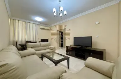 Apartment - 1 Bedroom - 2 Bathrooms for rent in Anas Street - Fereej Bin Mahmoud North - Fereej Bin Mahmoud - Doha