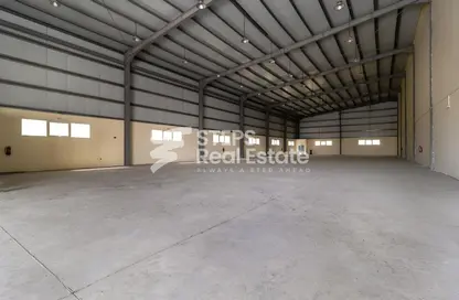 Warehouse - Studio for sale in East Industrial Street - Birkat Al Awamer - Al Wakra