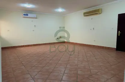 Apartment - 2 Bedrooms - 2 Bathrooms for rent in Concord Business Center - Al Rawabi Street - Al Muntazah - Doha