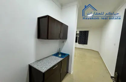 Villa - 1 Bathroom for rent in Bu Hamour Street - Abu Hamour - Doha