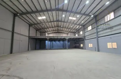 Warehouse - Studio - 5 Bathrooms for rent in East Industrial Street - Birkat Al Awamer - Al Wakra