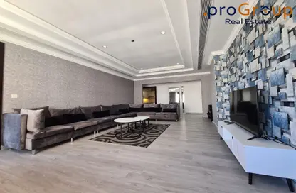 Apartment - 2 Bedrooms - 3 Bathrooms for rent in East Porto Drive - Porto Arabia - The Pearl Island - Doha